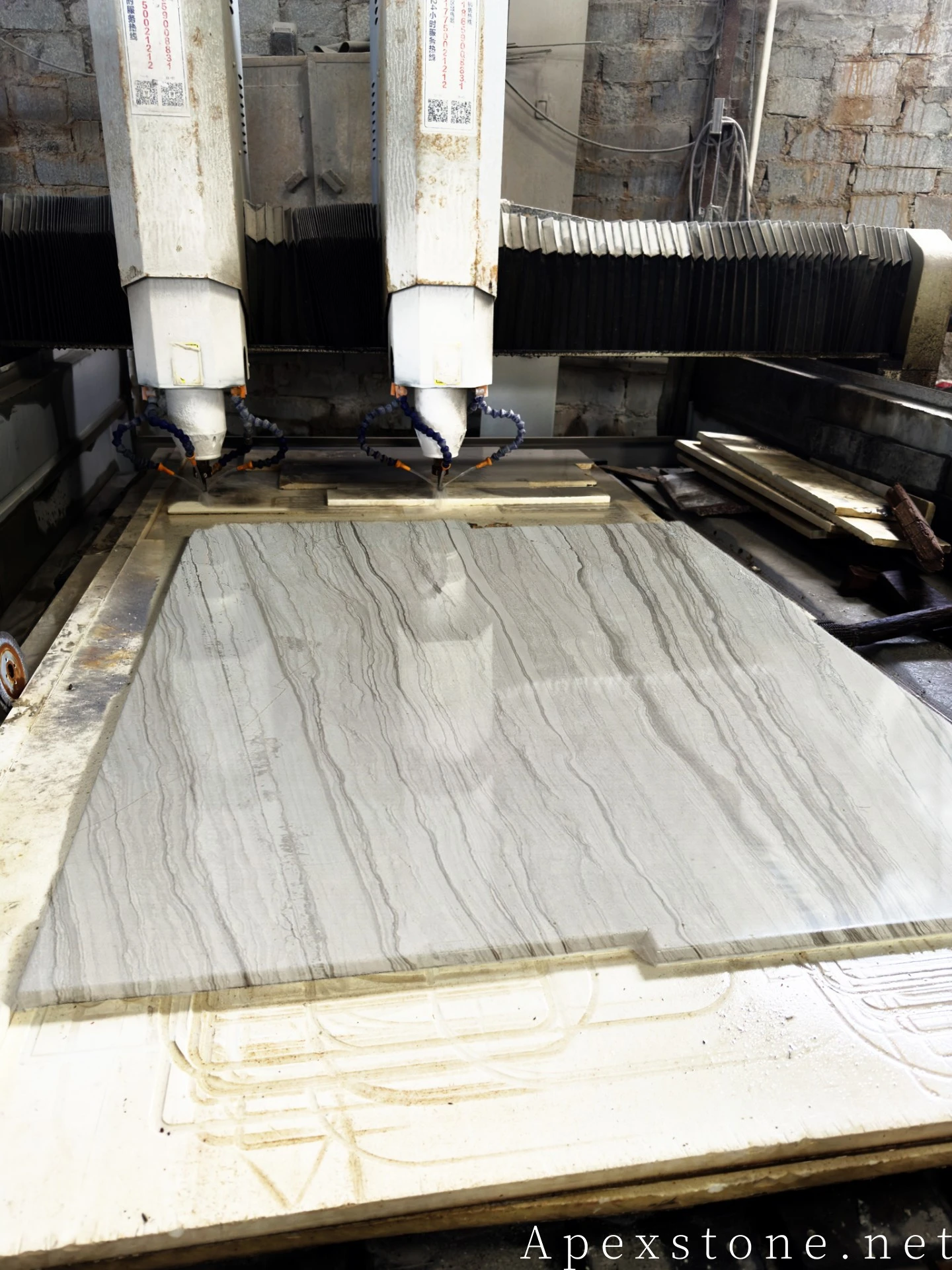 CoffeeWoodVeinMarblecountertopsinkscutting254 CoffeeWoodVeinMarblecountertopsinkscutting254
